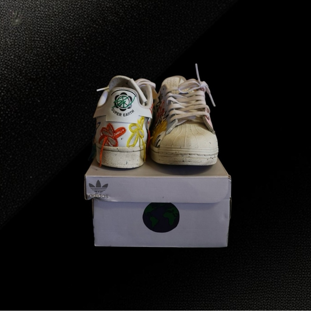 Sean Wotherspoon super earth